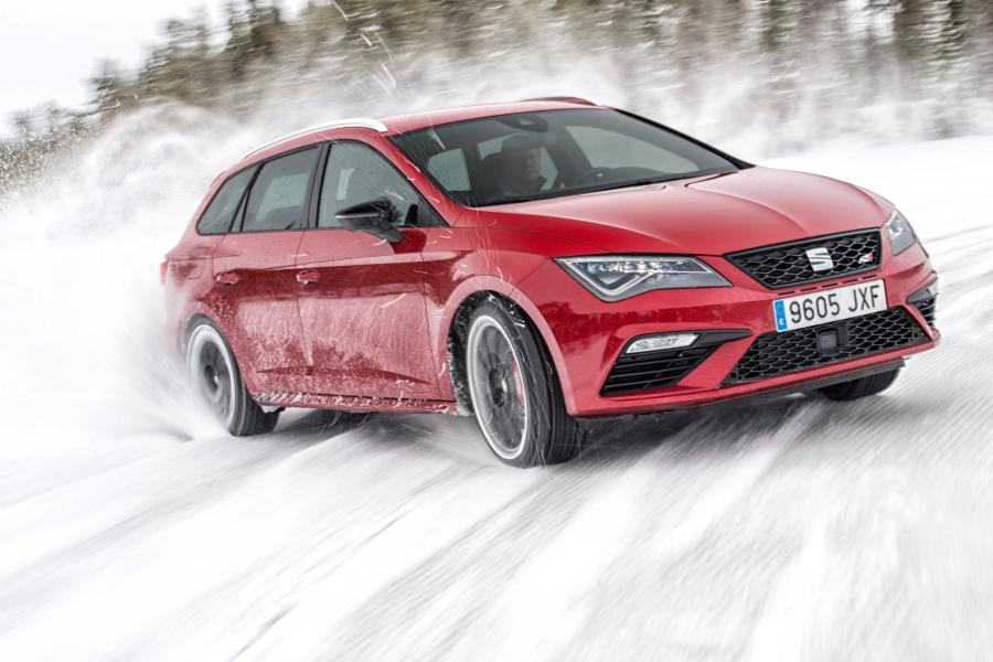  Seat Leon ST Cupra 300 2017 года  (WW) (фото 17 из 49)